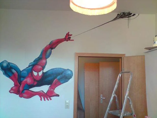 Comic-Wandbild einer schwingenden Figur